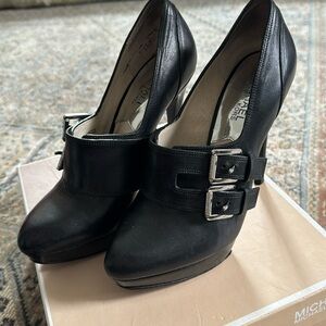 Michael Kors Becca pump heel size 7.5 gently used